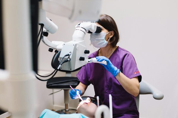 Invisalign à Lille : en quoi consiste ce traitement révolutionnaire d’alignement dentaire ?